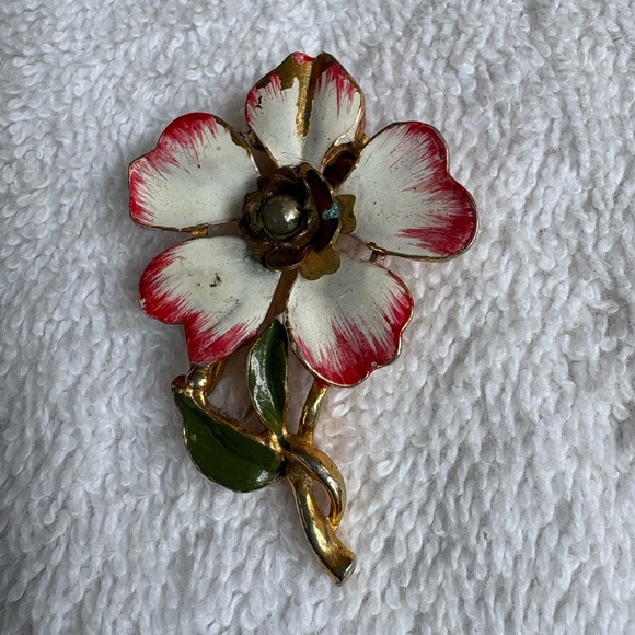 Vintage White & Red Enamel Antique Flower Brooch Pin - Picture 7 of 7
